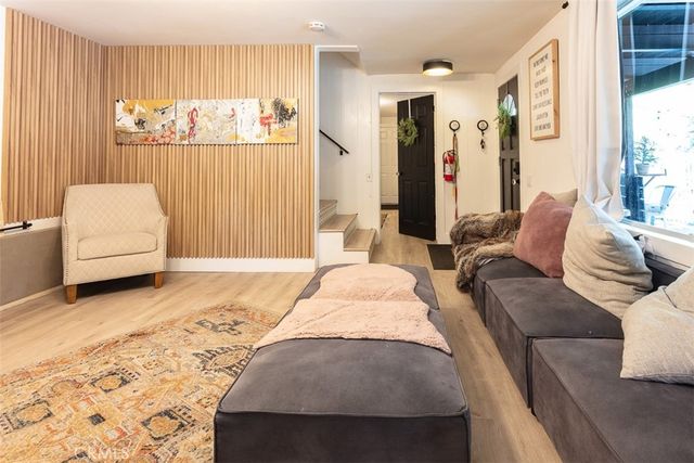 220 Oak Dr., Lake Arrowhead, CA 92352