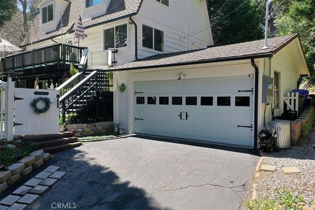 220 Oak Dr., Lake Arrowhead, CA 92352