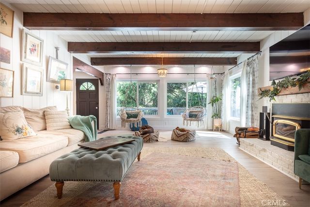 220 Oak Dr., Lake Arrowhead, CA 92352