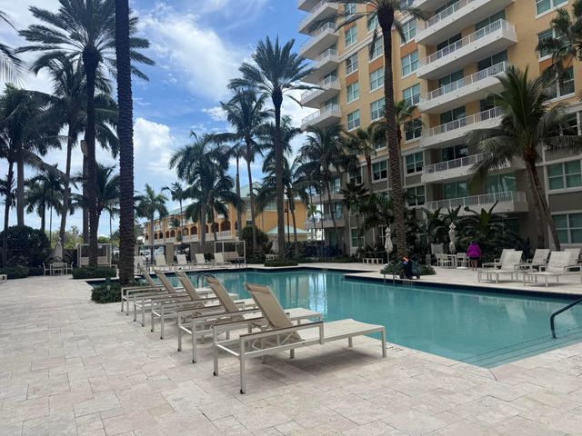 700 E BOYNTON BEACH Boulevard 1103, Boynton Beach, FL 33435