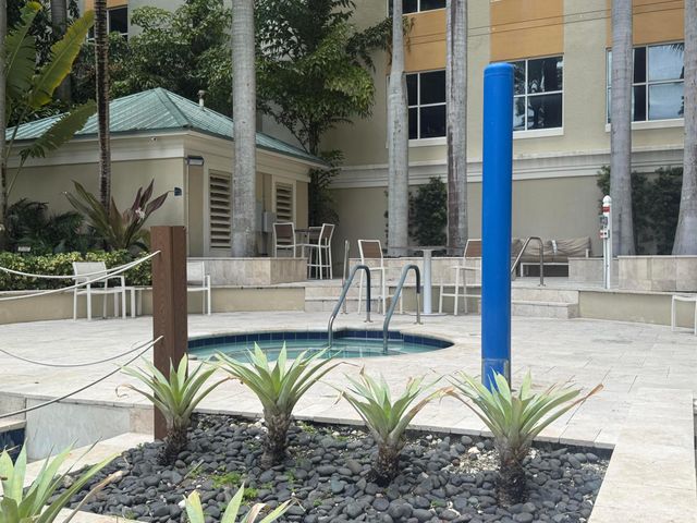 700 E BOYNTON BEACH Boulevard 1103, Boynton Beach, FL 33435