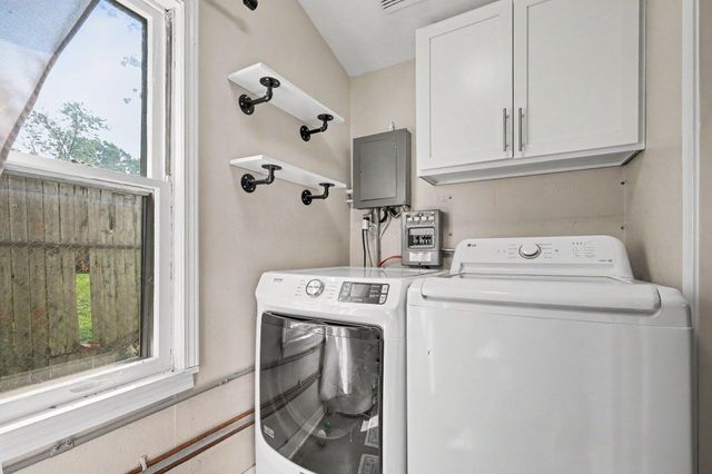 125 Maplelawn Street Se, City Of Kentwood, MI 49548