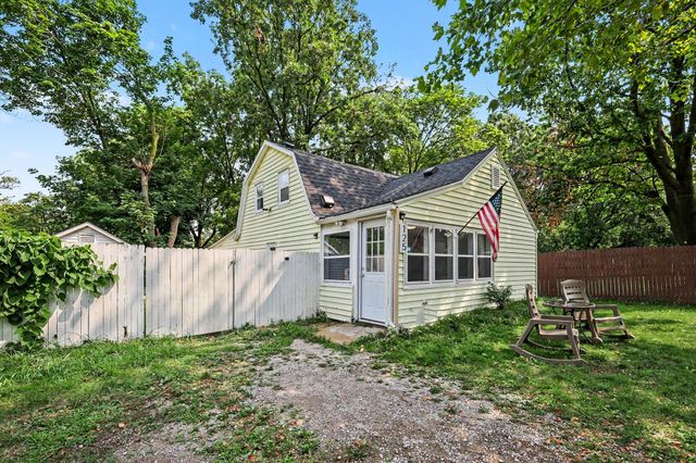125 Maplelawn Street Se, City Of Kentwood, MI 49548