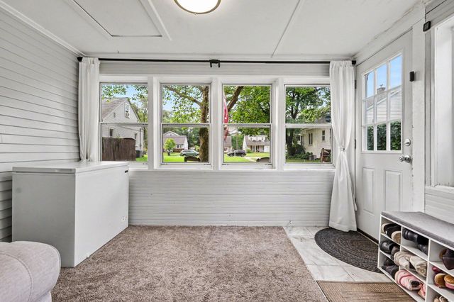 125 Maplelawn Street Se, City Of Kentwood, MI 49548