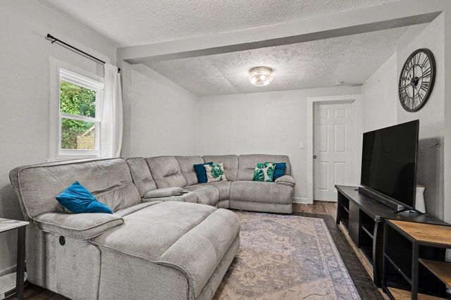 125 Maplelawn Street Se, City Of Kentwood, MI 49548
