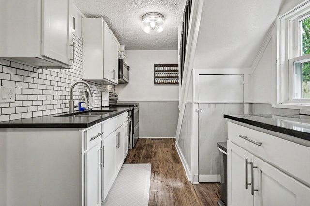 125 Maplelawn Street Se, City Of Kentwood, MI 49548
