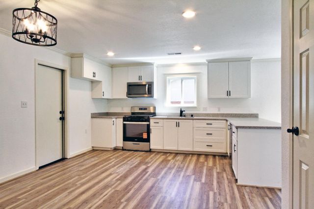 13740 Torrey Pines Dr, Auburn, CA 95602