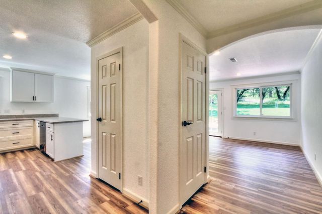 13740 Torrey Pines Dr, Auburn, CA 95602