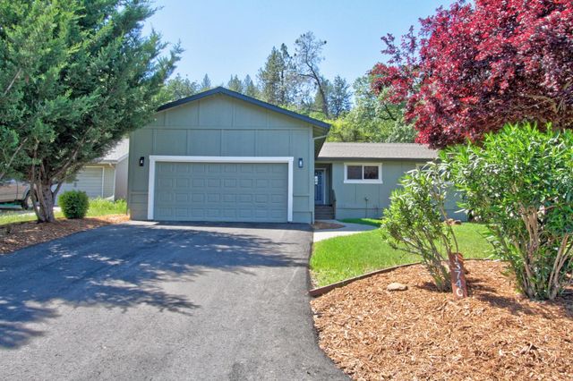 13740 Torrey Pines Dr, Auburn, CA 95602