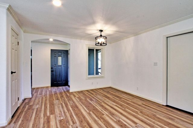 13740 Torrey Pines Dr, Auburn, CA 95602