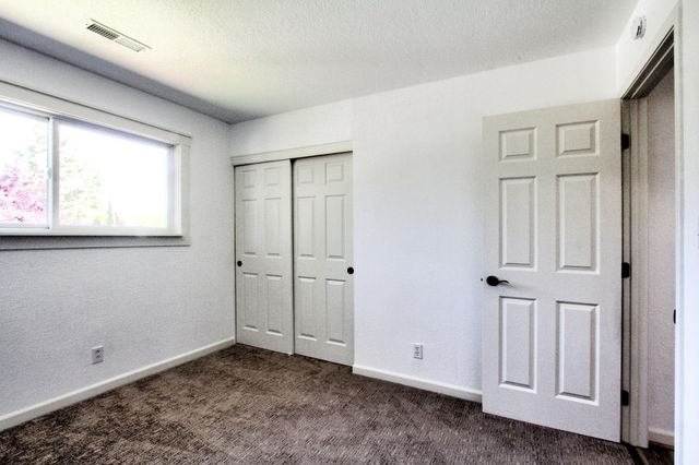 13740 Torrey Pines Dr, Auburn, CA 95602