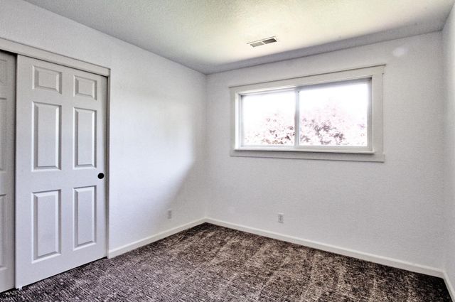 13740 Torrey Pines Dr, Auburn, CA 95602