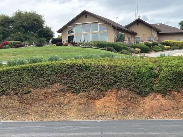 13740 Torrey Pines Dr, Auburn, CA 95602