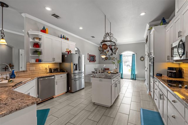 21508 Lake Park DR, Lago Vista, TX 78645