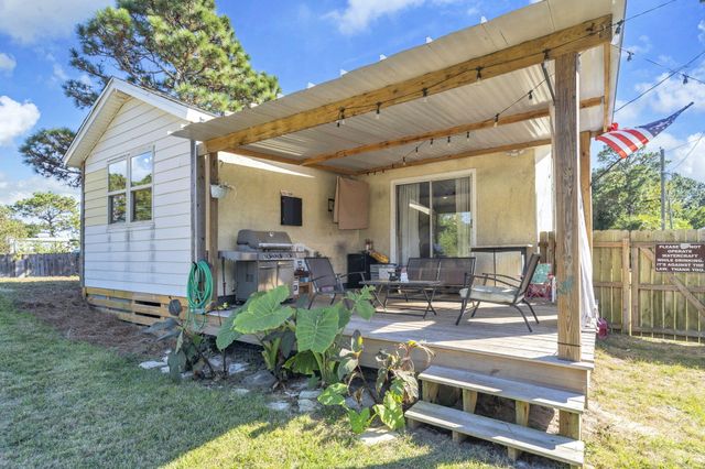 9276 Ridge Drive, Navarre, FL 32566