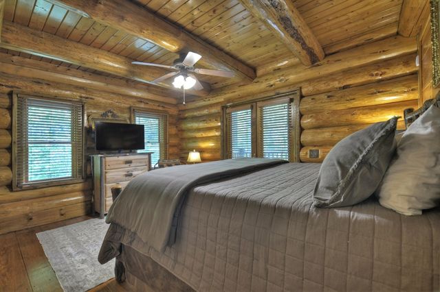 536 Lakeview Road, Blue Ridge, GA 30513