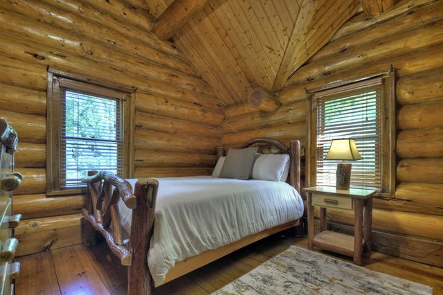 536 Lakeview Road, Blue Ridge, GA 30513
