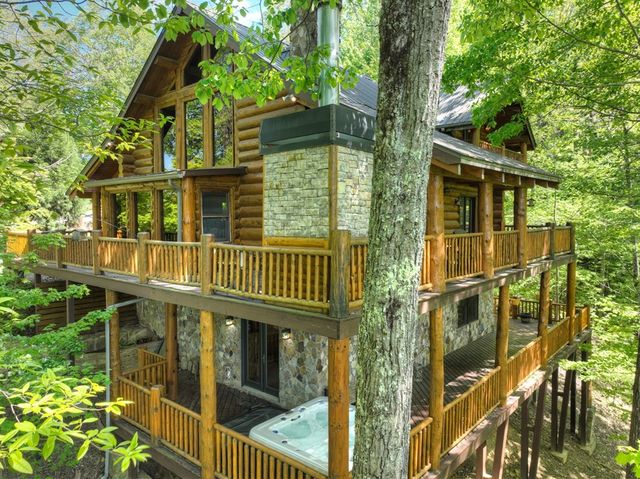 536 Lakeview Road, Blue Ridge, GA 30513