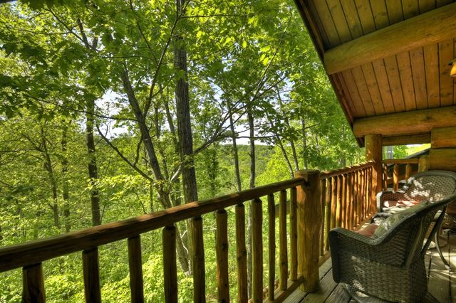 536 Lakeview Road, Blue Ridge, GA 30513