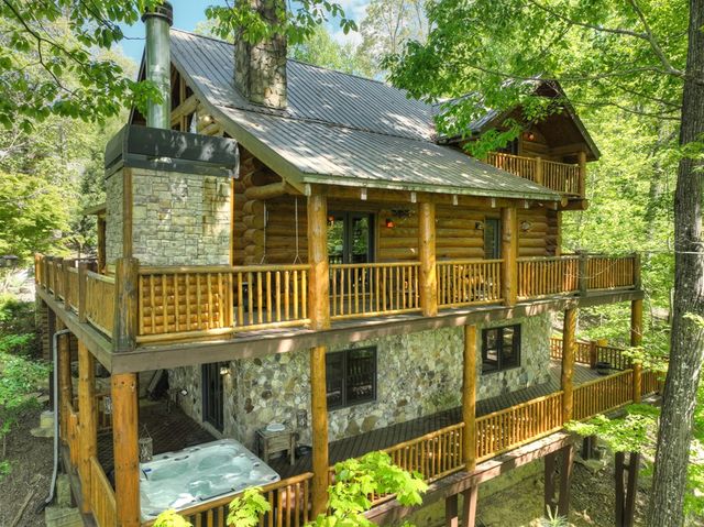 536 Lakeview Road, Blue Ridge, GA 30513