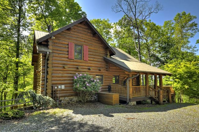 536 Lakeview Road, Blue Ridge, GA 30513