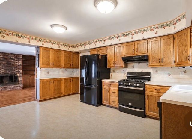 8333 N Cedarburg ROAD, Brown Deer, WI 53209