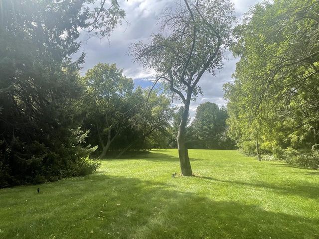 8333 N Cedarburg ROAD, Brown Deer, WI 53209