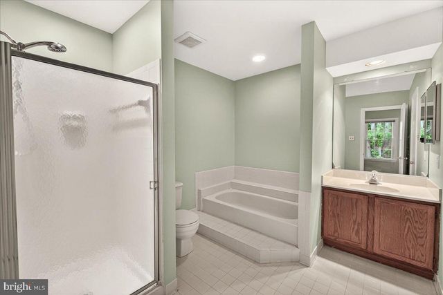20477 SUMMERSONG LN, Germantown, MD 20874