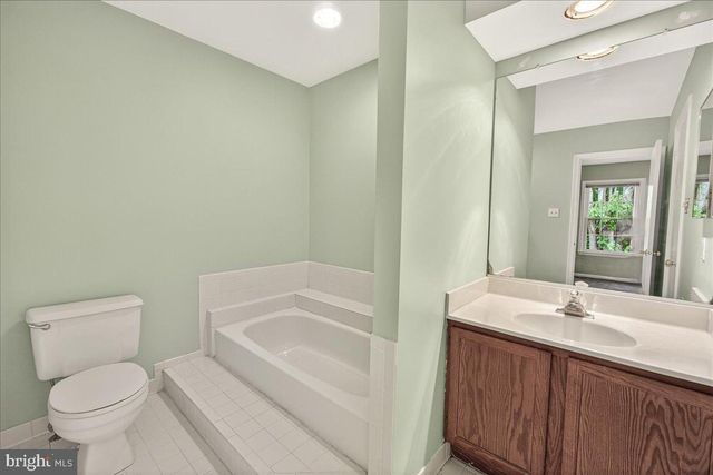 20477 SUMMERSONG LN, Germantown, MD 20874