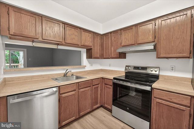 20477 SUMMERSONG LN, Germantown, MD 20874