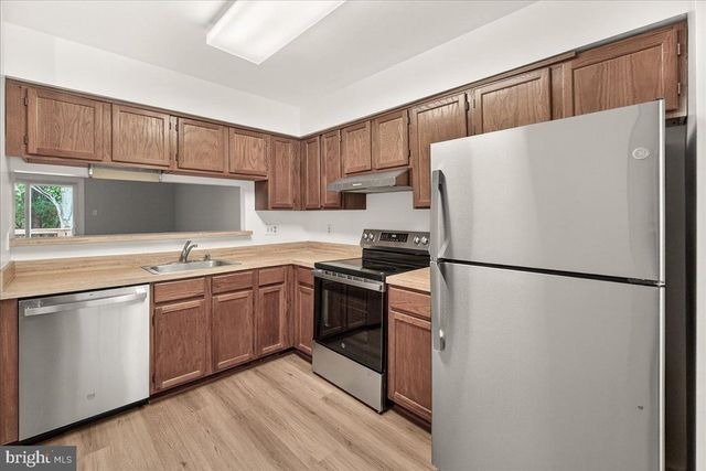 20477 SUMMERSONG LN, Germantown, MD 20874