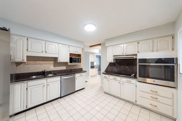 46105 W Seven Mile Road, Northville Twp, MI 48167