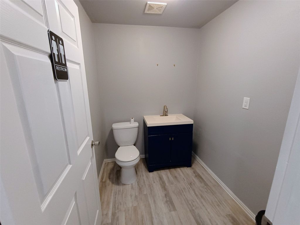 312 S Hampton Road, Crowley, TX 76036 — photo 5