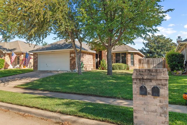 8440 Hawks Nest Drive, Fort Worth, TX 76131
