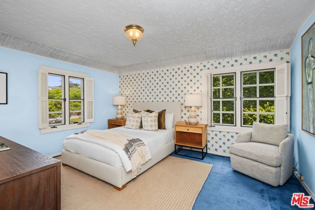 10770 Weyburn Avenue, Los Angeles, CA 90024