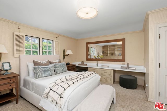 10770 Weyburn Avenue, Los Angeles, CA 90024