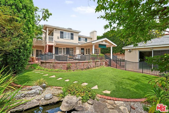10770 Weyburn Avenue, Los Angeles, CA 90024