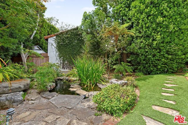 10770 Weyburn Avenue, Los Angeles, CA 90024