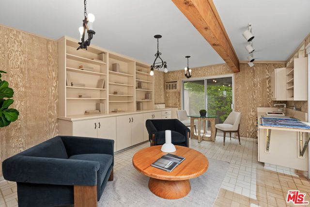 10770 Weyburn Avenue, Los Angeles, CA 90024