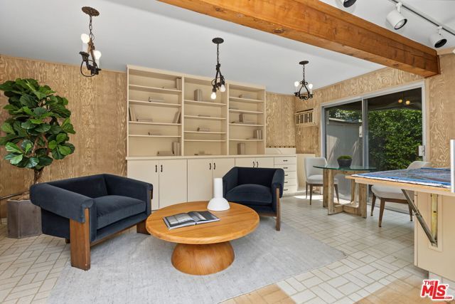 10770 Weyburn Avenue, Los Angeles, CA 90024