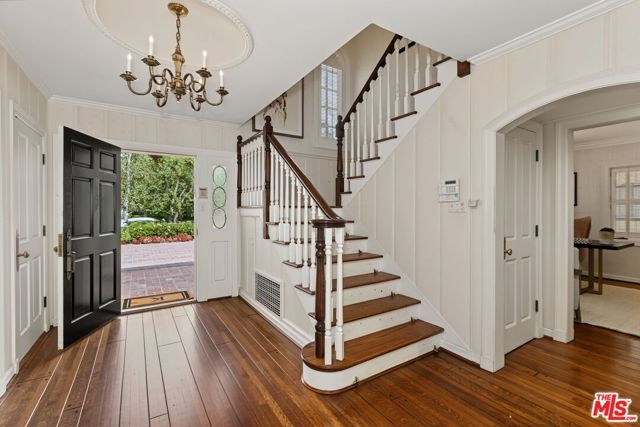 10770 Weyburn Avenue, Los Angeles, CA 90024