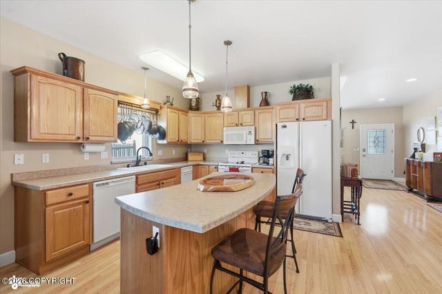 1760 S Ragosa Circle 33B, Palmer, AK 99645