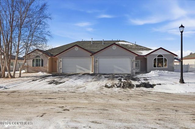 1760 S Ragosa Circle 33B, Palmer, AK 99645