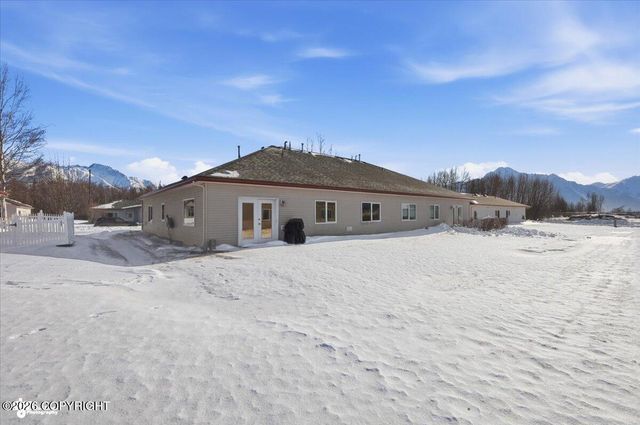 1760 S Ragosa Circle 33B, Palmer, AK 99645
