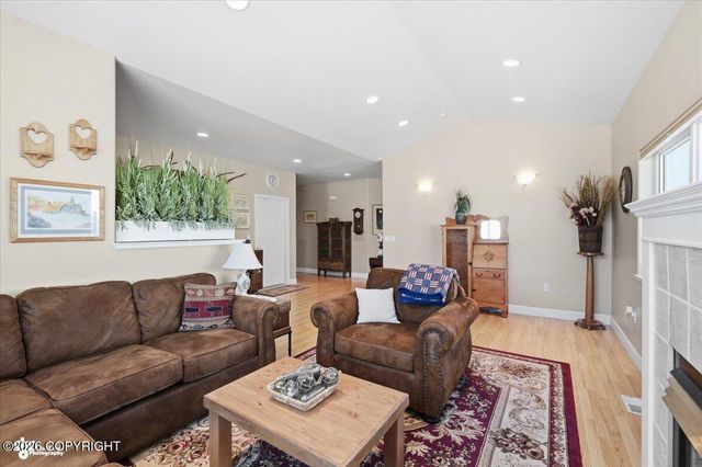 1760 S Ragosa Circle 33B, Palmer, AK 99645