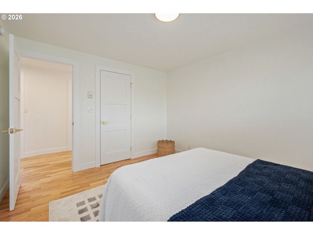 250 REGAL Ct, Eugene, OR 97401