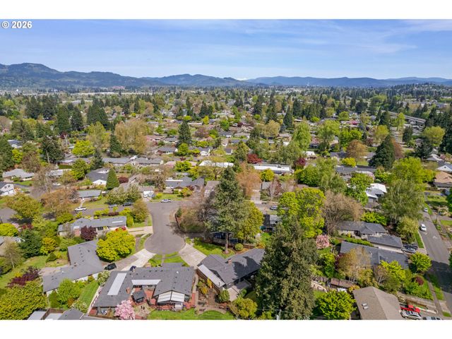 250 REGAL Ct, Eugene, OR 97401