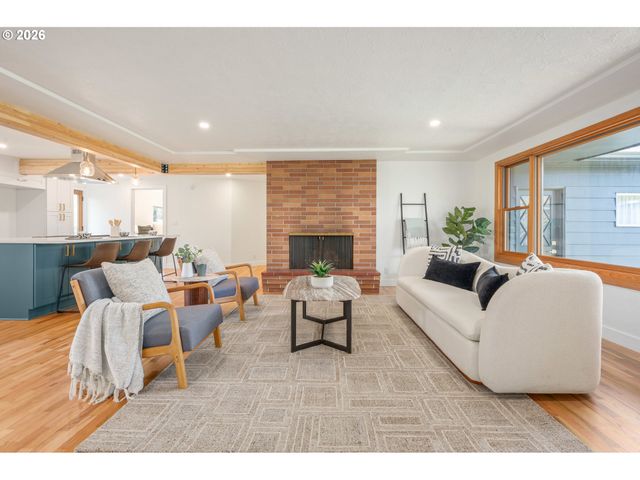 250 REGAL Ct, Eugene, OR 97401