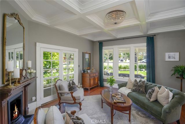 1052 E Grand Boulevard, Corona, CA 92879