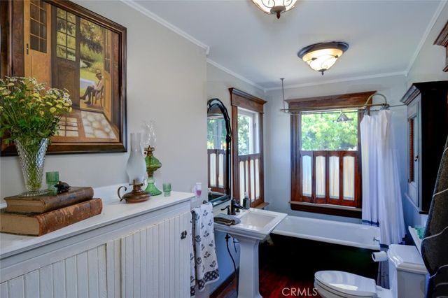 1052 E Grand Boulevard, Corona, CA 92879